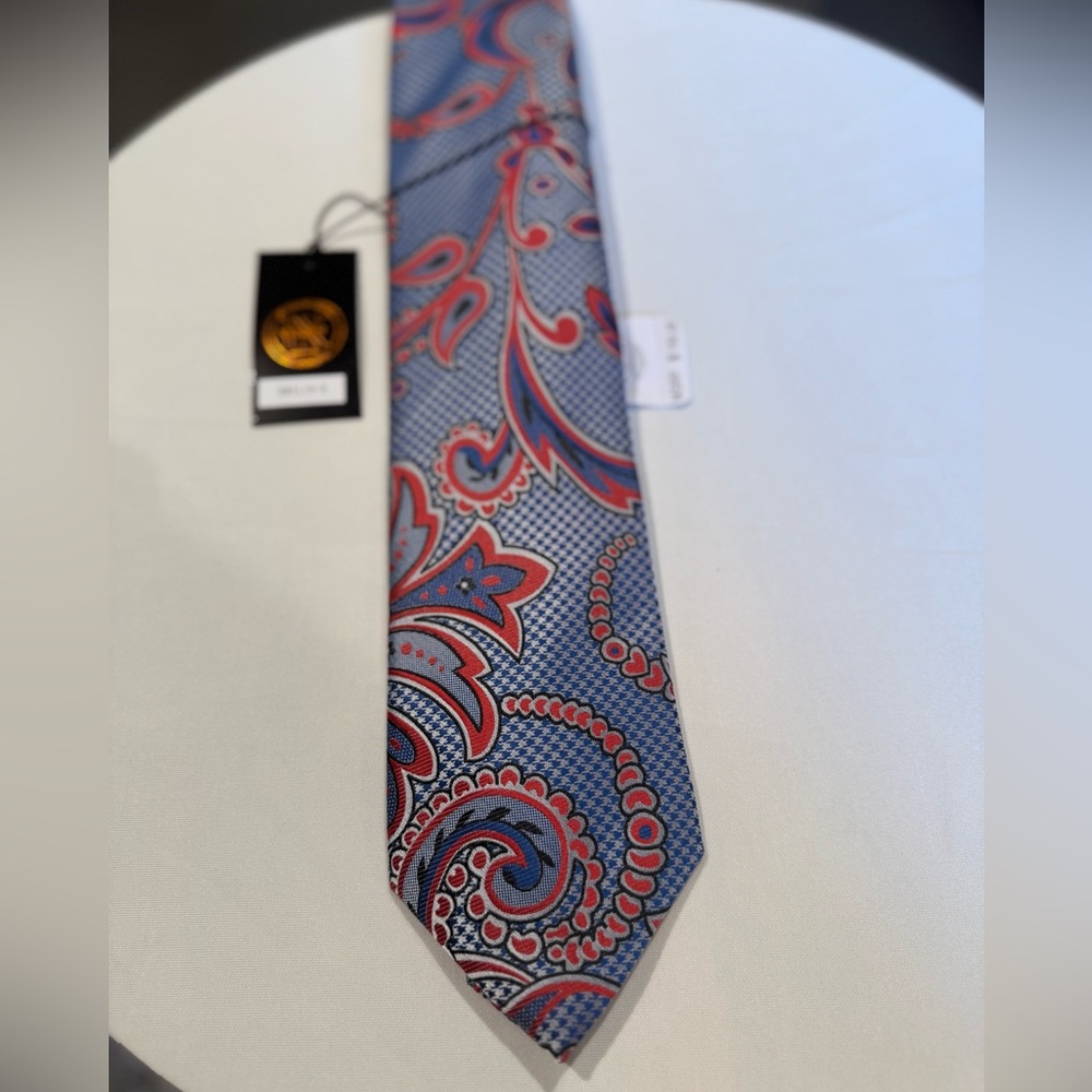 Verse 9 Silk Paisley Tie & Handkerchief in Blue and Red - Designer Brand